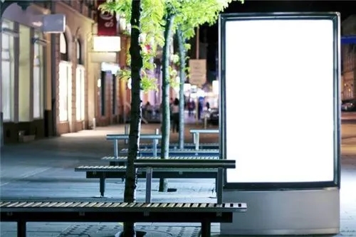 四川廣告公司燈箱好色先生TV版注意要素