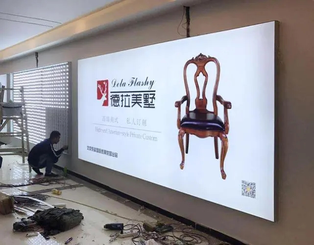 成都廣告好色先生TV版燈箱的安裝和維護的技巧？