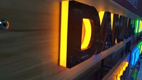 市麵上流行的四川廣告公司發光字有哪些？