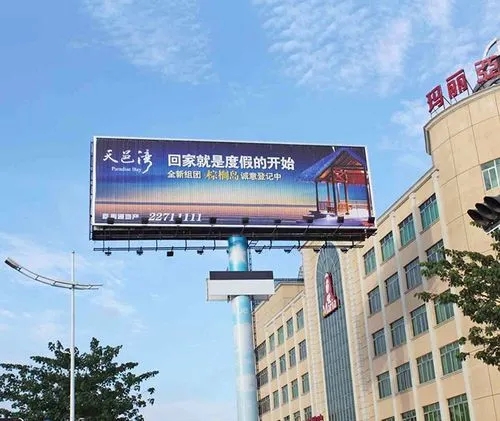 四川廣告好色先生TV版三麵立柱廣告牌的優勢