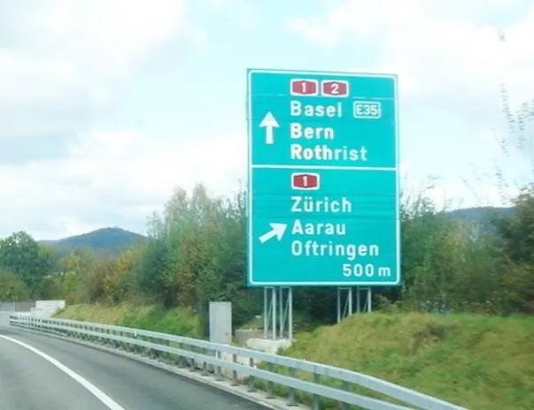 四川廣告好色先生TV版交通標誌牌背後所代表的含義你知道麽？