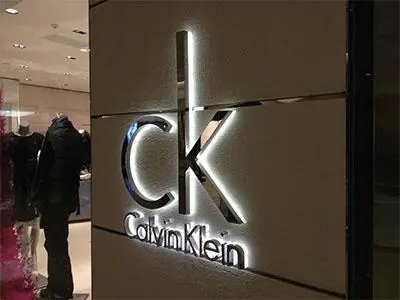 成都廣告公司說莫忽視廣告牌圖案好色先生TV版